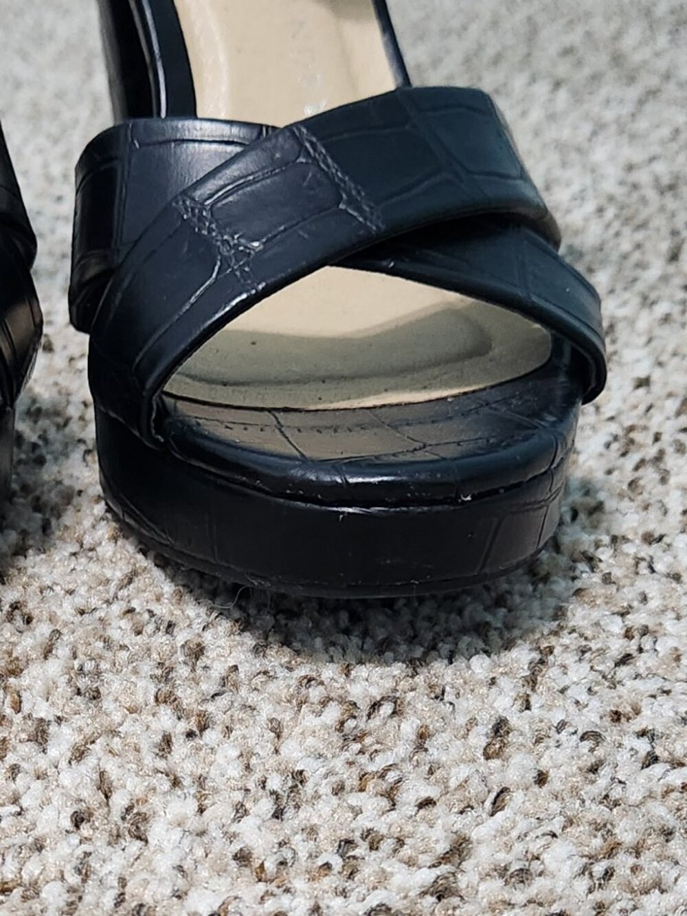 Chinese Laundry Black Croc Platform Heel Sandals Ankle Strap Sz 8.5 - Picture 6 of 15